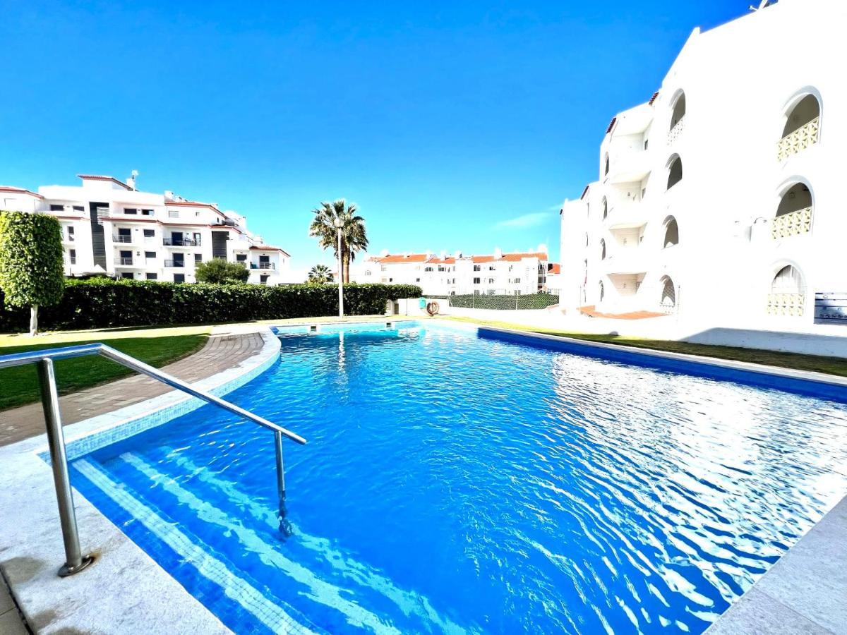 Appartement Albufeira Downtown With Pool By Homing Extérieur photo